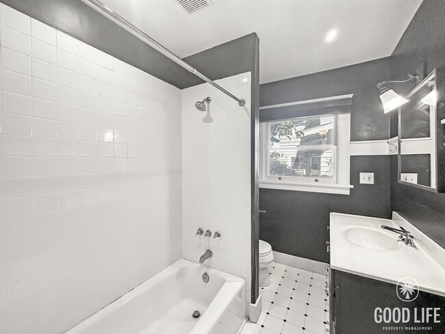 Building Photo - Newly Remodeled 3B/2BA House in North Park!