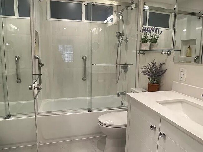 Building Photo - 101 Linden Ave