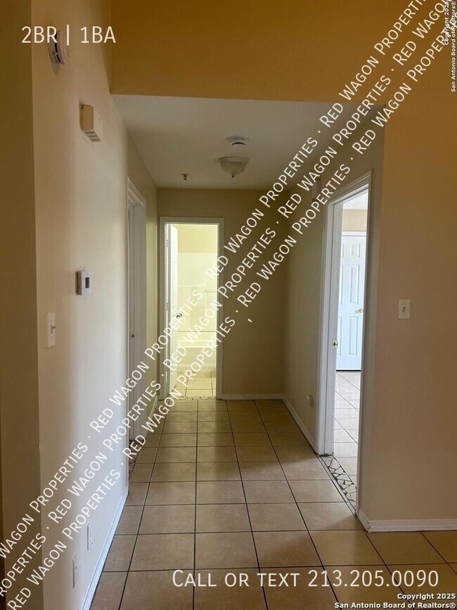 Building Photo - 7637 Windsor Oaks