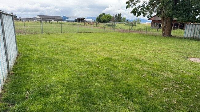 Building Photo - Country Horse Property on Nearly 2 Acres in Hayden!