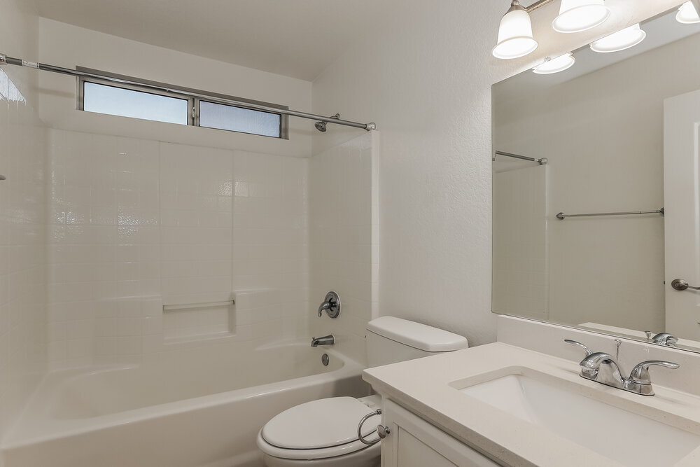 Building Photo - 118 W Tumbleweed Ct