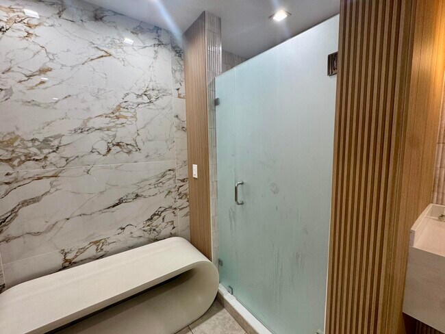 Building Photo - 1224 S Military Trail