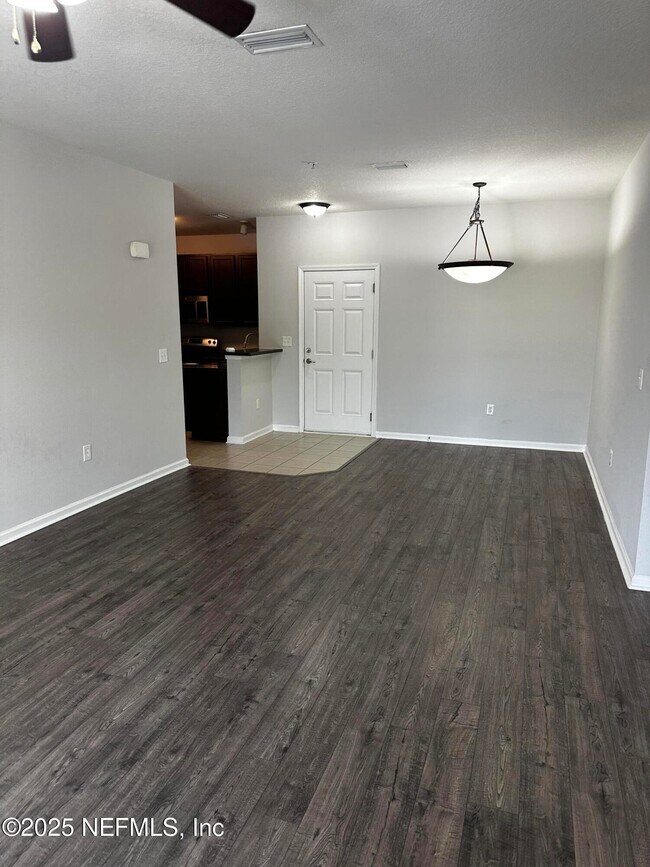 Building Photo - 4917 Key Lime Dr