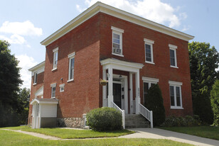 Building Photo - 208 Grand Ave