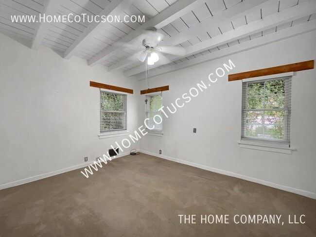 Building Photo - 228 S Country Club Rd
