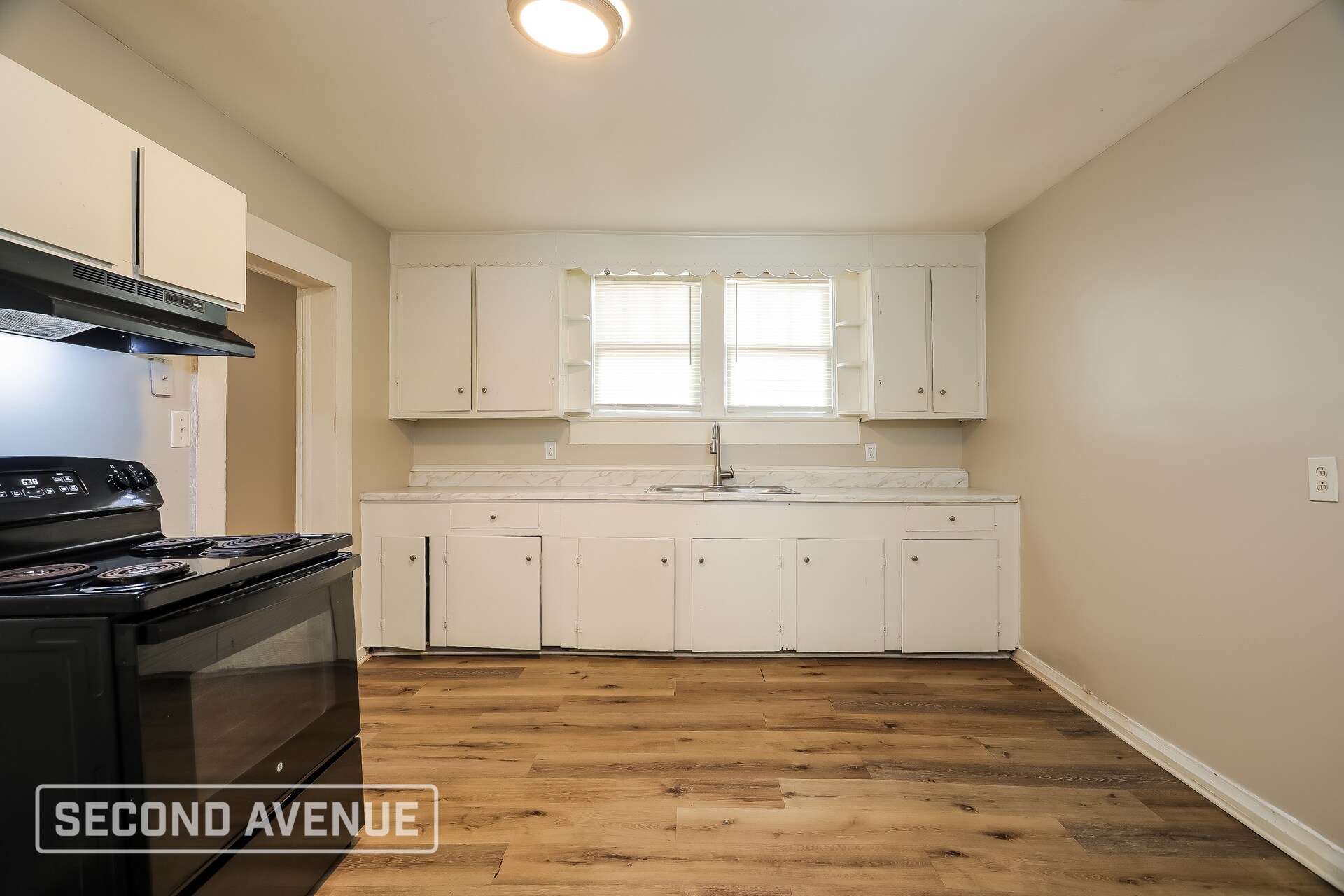 Building Photo - 315 3rd St N