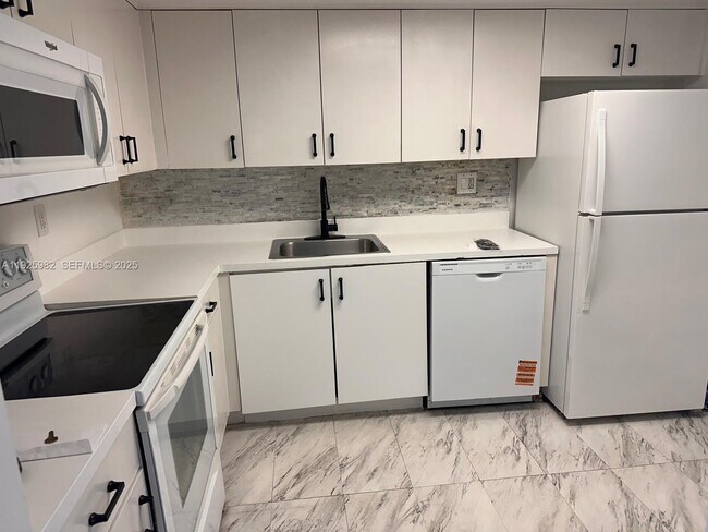 Building Photo - 3300 NE 192 St