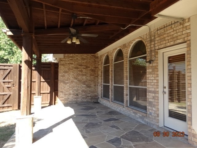 Building Photo - 9975 Red Cedar Dr