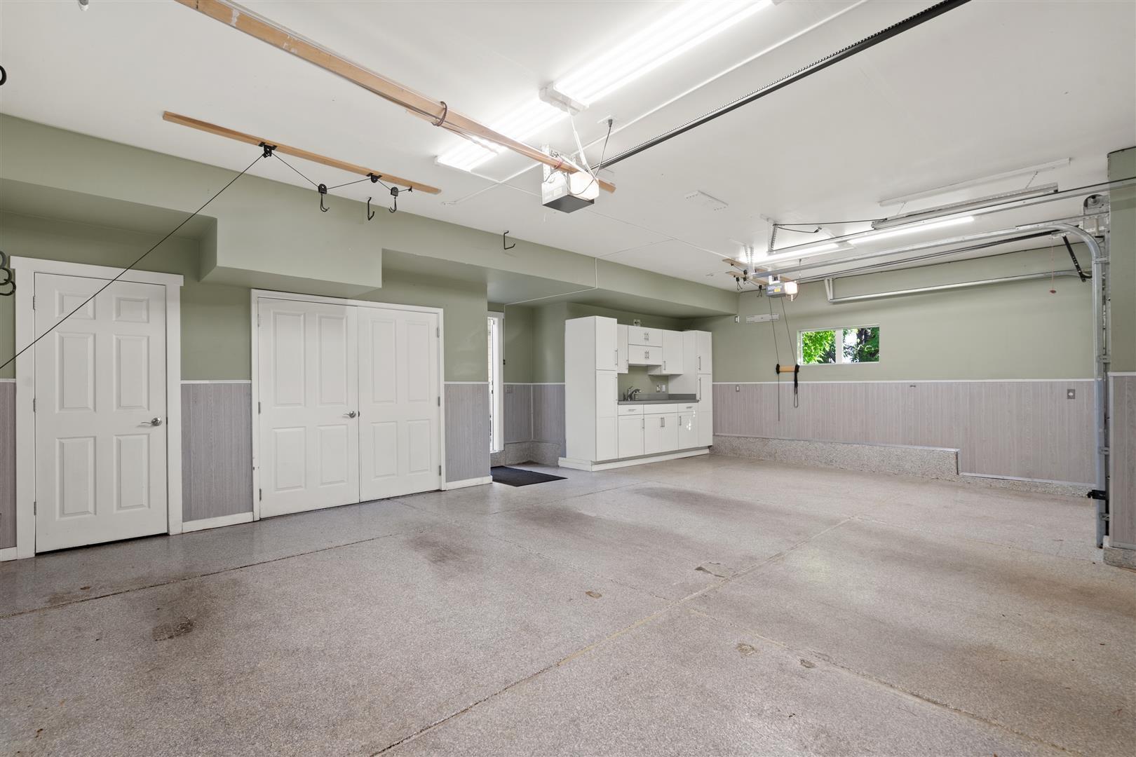 Epoxy floors, tv hookup with wall mount, bright LED lighting, and tons of storage! - 4144 Lost Canyon Drive