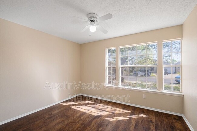 Building Photo - 1008 Chippewa