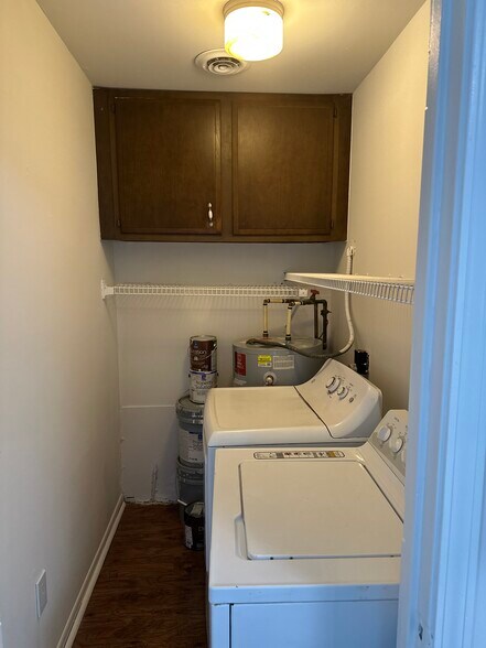 Building Photo - 415 N Oceana Blvd