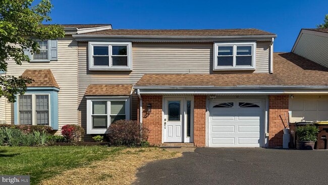 Building Photo - 10 Cedarbrook Dr