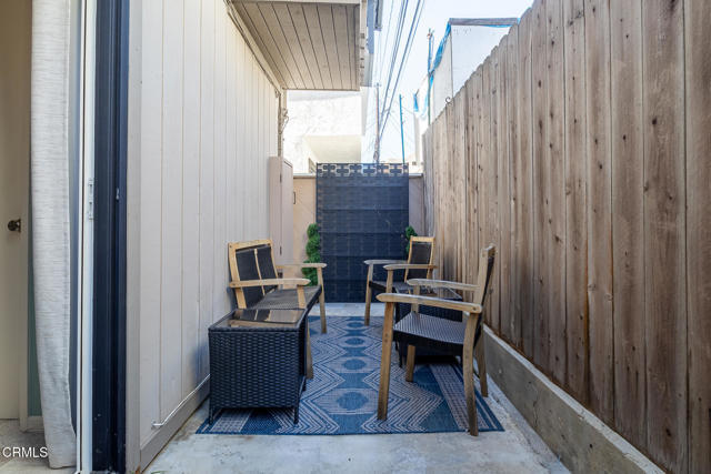 Building Photo - 337 Highland Dr