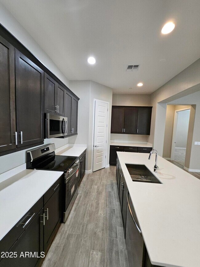 Building Photo - 3852 E Bartlett Way