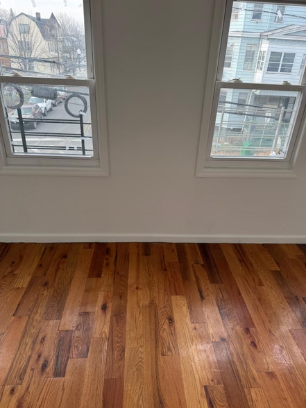 Building Photo - 904 S 18th St