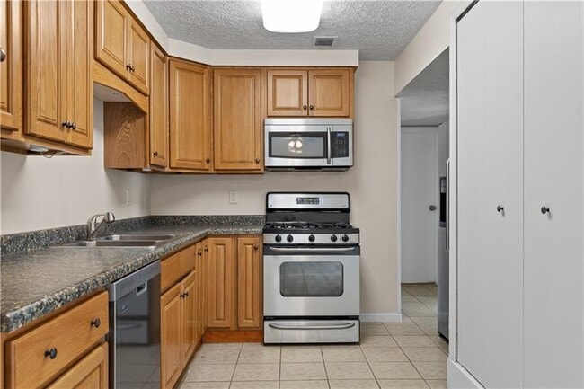 Building Photo - 117 Alpine Village Dr