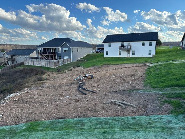 Building Photo - NEW CONSTRUCTION 5 Bed 3 Bath w/ Walk Out Basement Waynesville School District