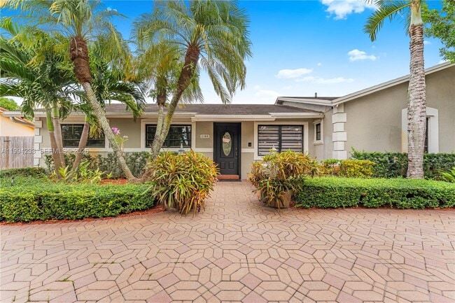 Building Photo - 2385 SW 131st Pl