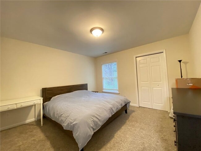 Building Photo - 150 Foe Creek Ct