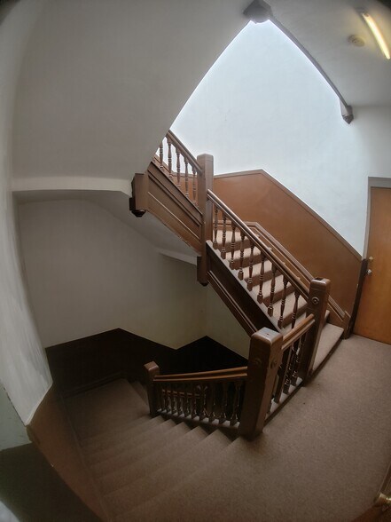 Building Photo - 6529 S Kimbark Ave