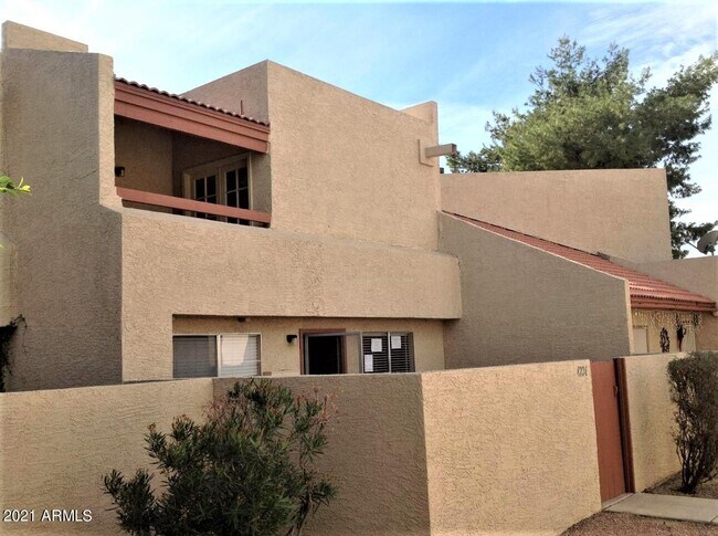 Building Photo - 4224 W Calavar Rd