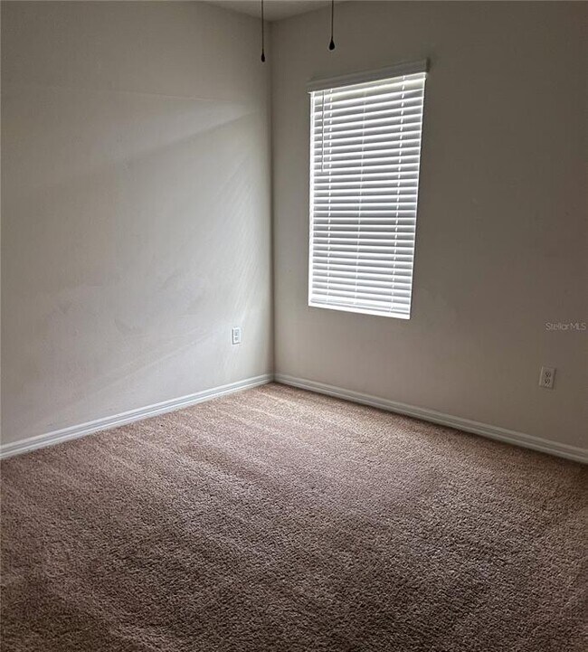 Building Photo - 930 Summer Glen Dr