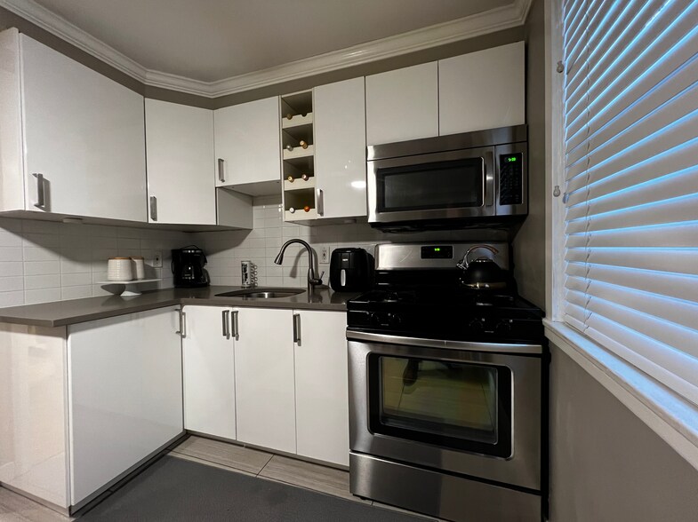 Building Photo - 517 Brooklawn Ave