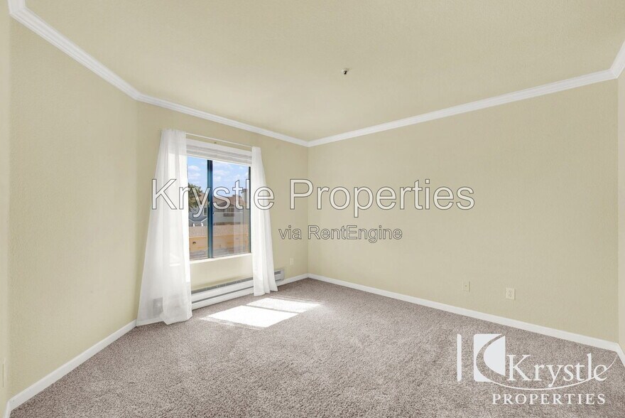 Building Photo - 1201 Glen Cove Pkwy
