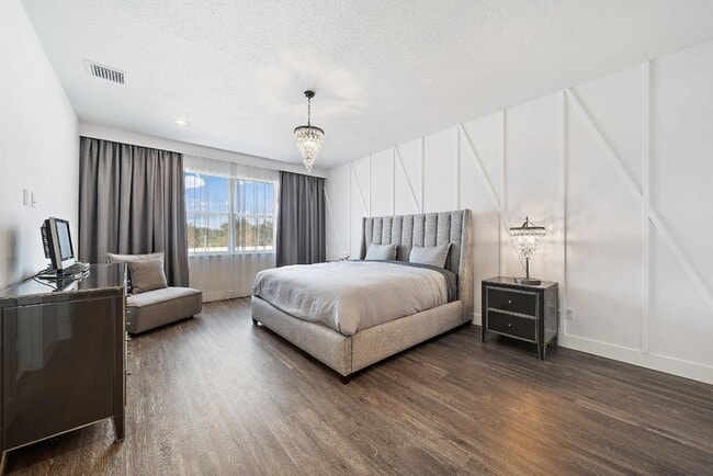 Building Photo - 4925 Pointe Midtown Way