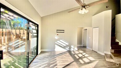 Building Photo - 4256 S Pine Island Rd
