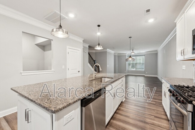 Building Photo - 113 Synandra Dr