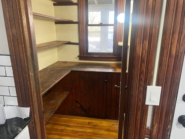 Building Photo - 93 Newton St