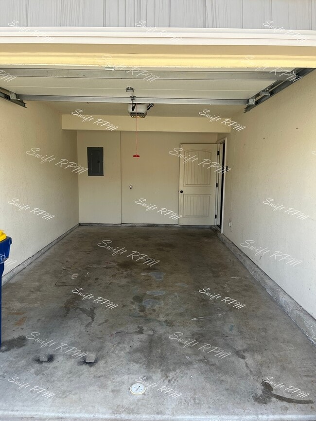 Building Photo - 21611 Westover Ct