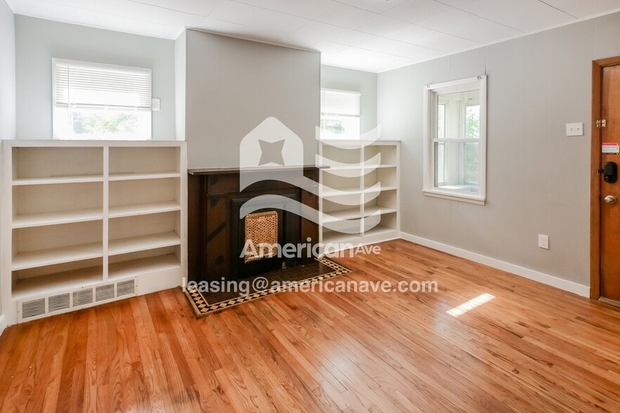 Building Photo - 709 N 41st Ave