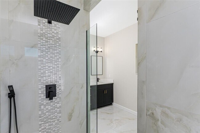 Building Photo - 242 Brig Cir W