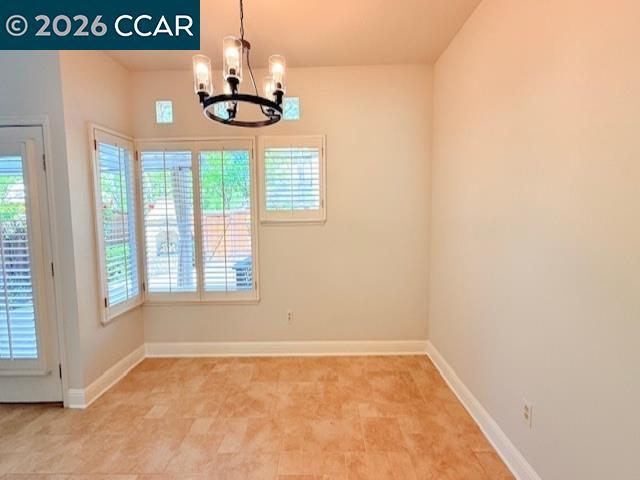 Building Photo - 6220 Lakeview Cir