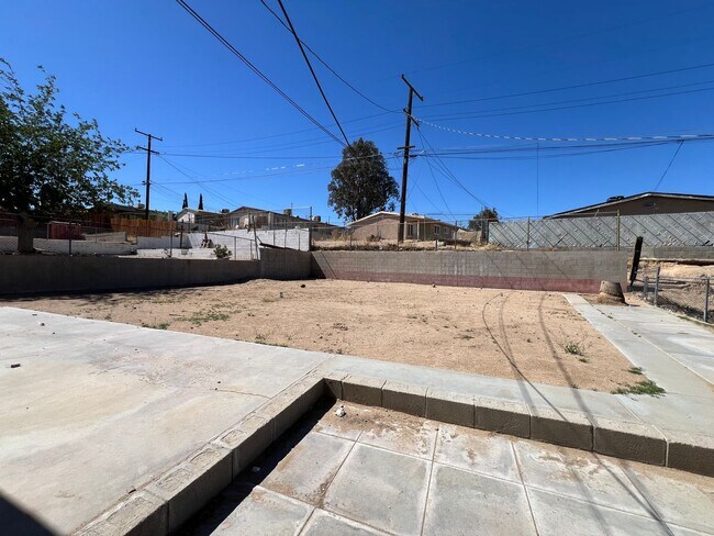 Building Photo - Beautifully Remodeled Home