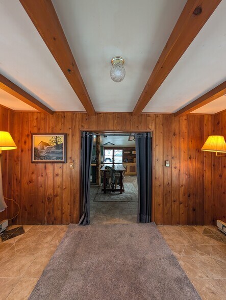 Building Photo - 8970 E Gull Lake Dr