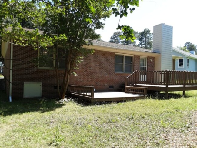 Building Photo - 870 Santiato Dr