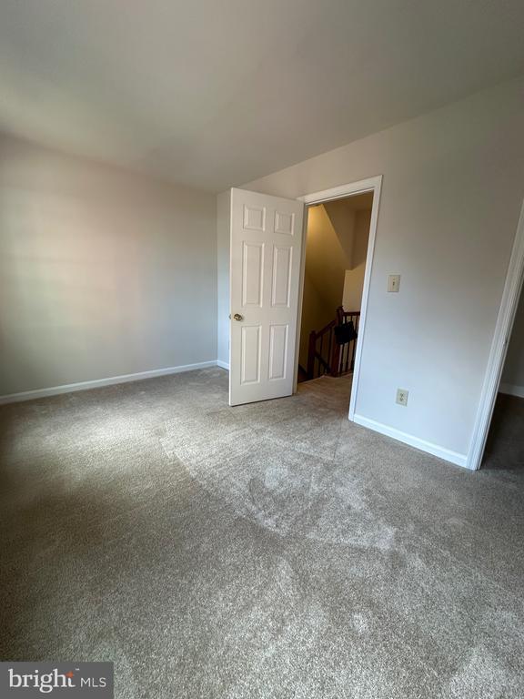 Building Photo - 529 Colecroft Ct
