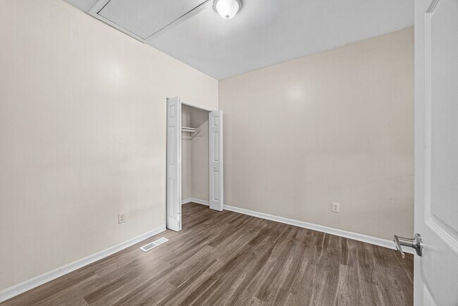 Building Photo - 1709 LeGrand Street