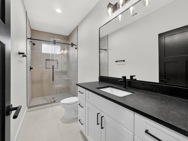 Building Photo - 5619 Chapman St