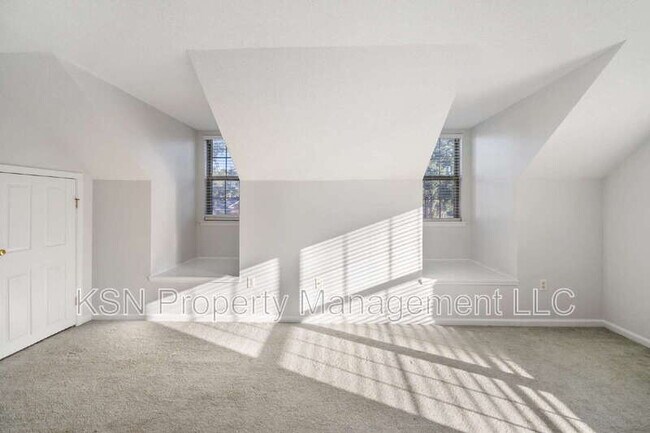 Building Photo - 123 Salt Landing Cir