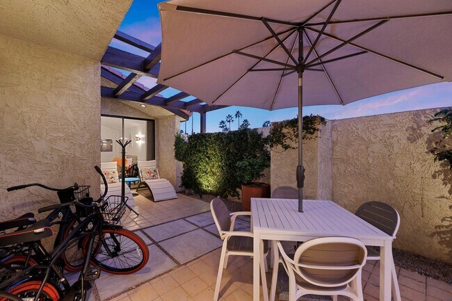 Building Photo - Mountain View Retreat in Palm Springs