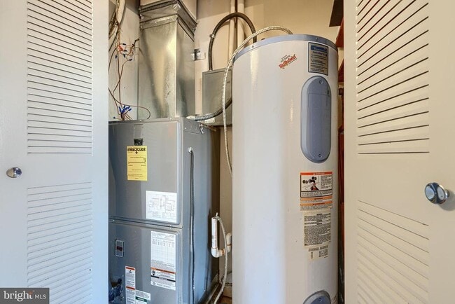 Building Photo - 123 W Barre St