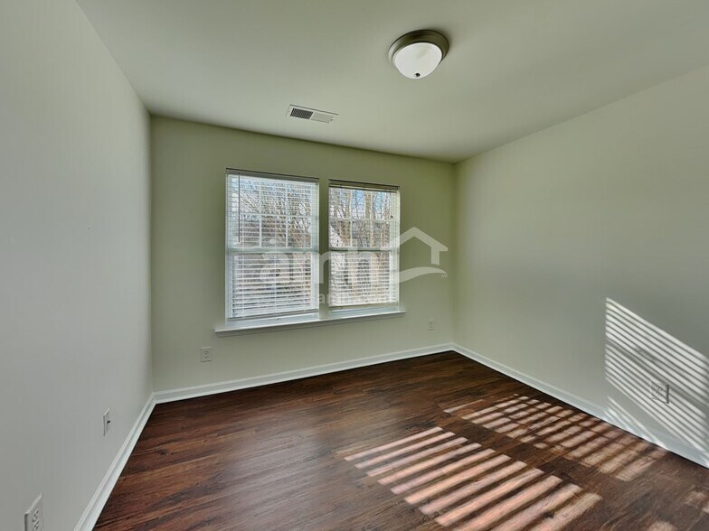 Building Photo - 10233 Broken Stone Ct