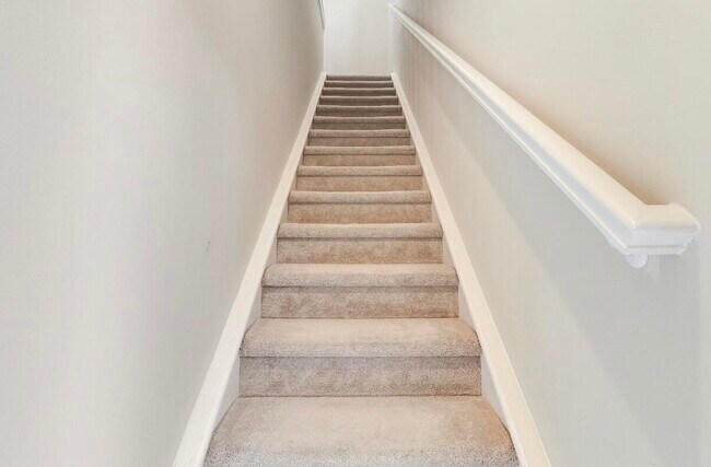 Building Photo - 5029 Grandiflora Rd