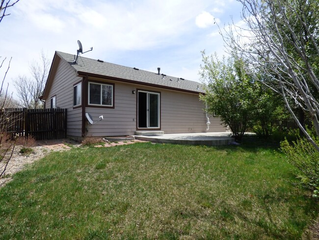 Building Photo - 3 Bedroom home in Loveland