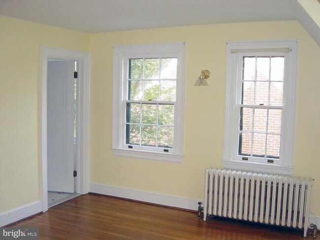 Building Photo - 4602 De Russey Pkwy