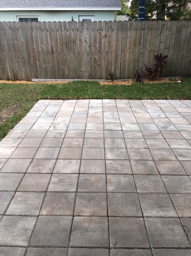 Building Photo - COUUNTRYSIDE CUTIE